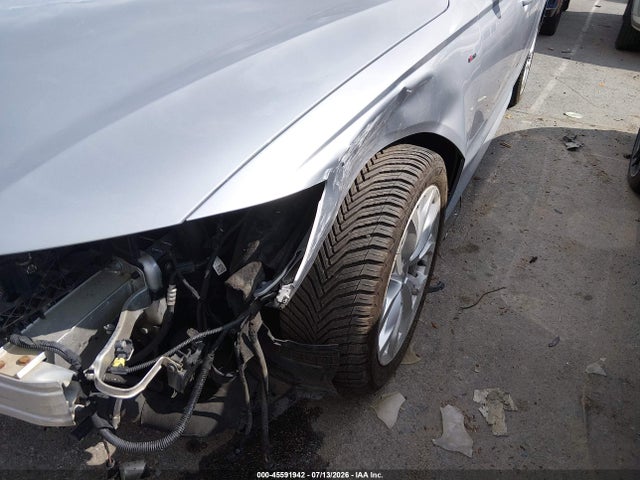 45591942 :رقم المزاد ، WAUG8AFC5JN095056 vin ، 2018 Audi A6 2.0t Premium Plus مزاد بيع