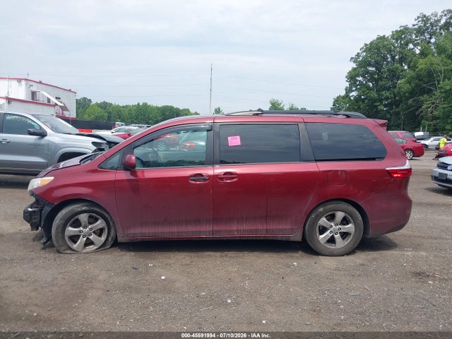 Продаж на аукціоні авто 2015 Toyota Sienna Le 8 Passenger, vin: 5TDKK3DC7FS689615, номер лоту: 45591994