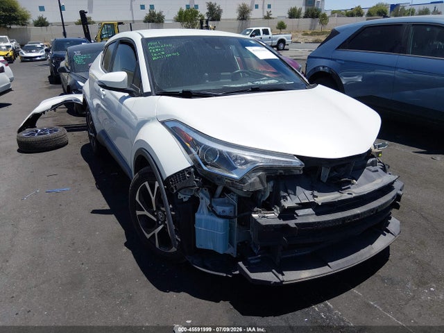 Toyota C-HR XLE 2019 JTNKHMBX3K1060642 главное изображение