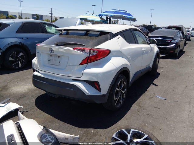 Toyota C-HR XLE 2019 JTNKHMBX3K1060642 Image 4