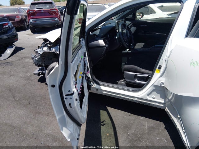 Toyota C-HR XLE 2019 JTNKHMBX3K1060642 Image 5