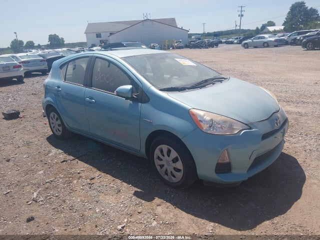 Продажа на аукционе авто 2013 Toyota Prius C Three, vin: JTDKDTB39D1054869, номер лота: 45592066