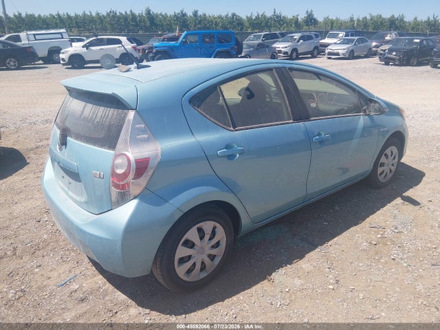 45592066 :رقم المزاد ، JTDKDTB39D1054869 vin ، 2013 Toyota Prius C Three مزاد بيع