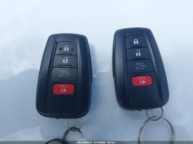 2T3A1RFV6LC133209 Toyota Rav4 Xle Premium
