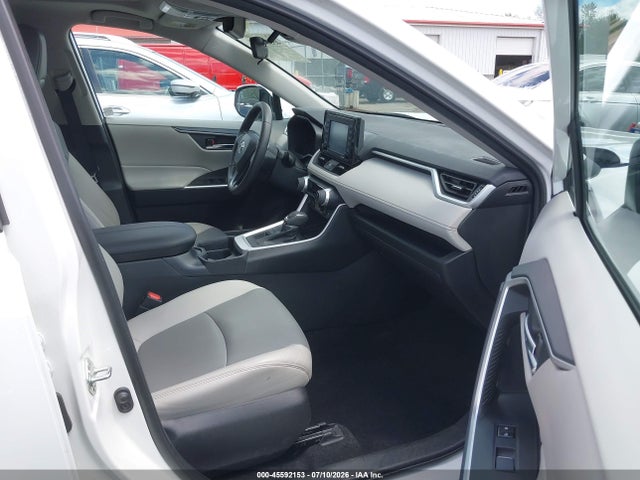 2T3A1RFV6LC133209 Toyota Rav4 Xle Premium