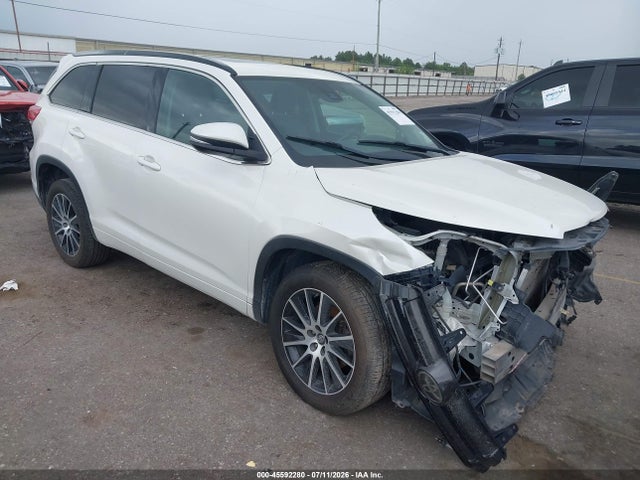 2018 Toyota Highlander Se მანქანა იყიდება აუქციონზე, vin: 5TDKZRFH4JS544645, აუქციონის ნომერი: 45592280