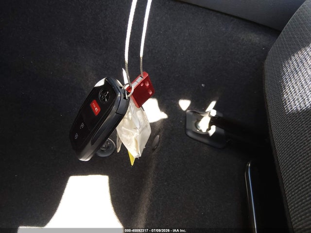 Auction sale of the 2026 Toyota Prius Le, vin: JTDACAAU0T3080356, lot number: 45592317
