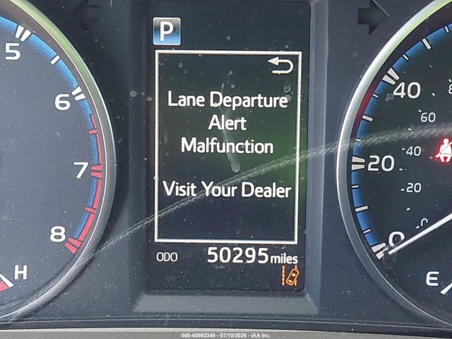 Toyota RAV4 LE 2017 JTMZFREV7HJ116476 Image 16