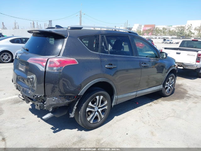 Toyota RAV4 LE 2017 JTMZFREV7HJ116476 Image 4
