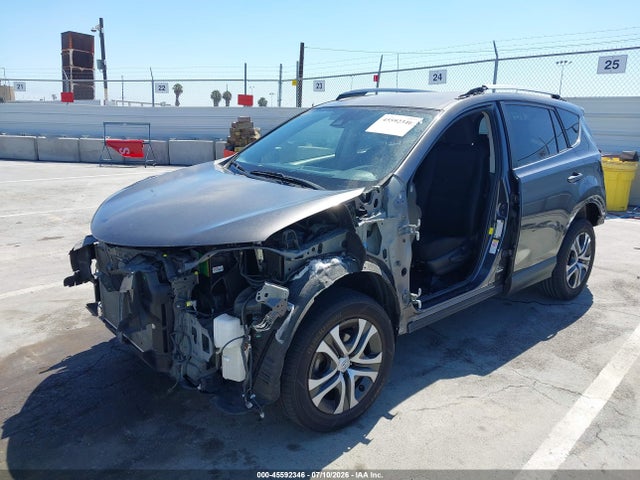 Toyota RAV4 LE 2017 JTMZFREV7HJ116476 Image 6