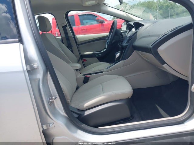Ford FOCUS SE 2018 1FADP3FE7JL227161 Image 5