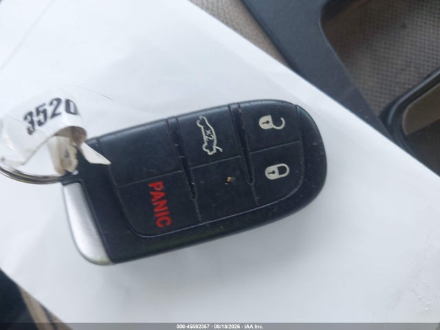 Продажа на аукционе авто 2016 Chrysler 200 Limited, vin: 1C3CCCAB5GN161967, номер лота: 45592357
