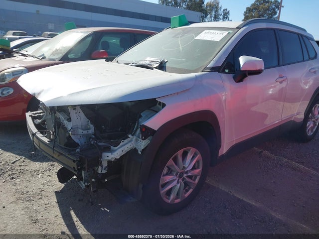 Toyota Corolla Cross Le 2022 7MUCAAAG7NV016816 Image 2