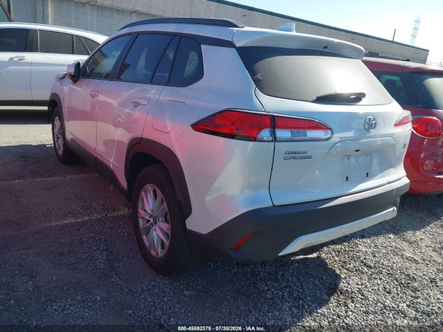 Toyota Corolla Cross Le 2022 7MUCAAAG7NV016816 Image 3