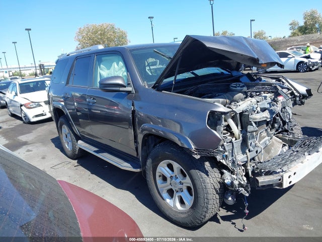 Toyota 4RUNNER SR5 2016 JTEZU5JR5G5139037 Image 13