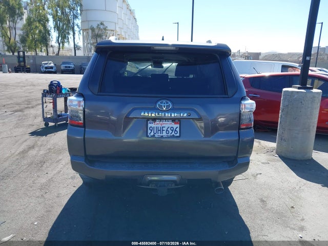 Toyota 4RUNNER SR5 2016 JTEZU5JR5G5139037 Image 16