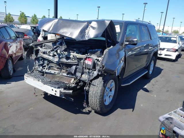 Toyota 4RUNNER SR5 2016 JTEZU5JR5G5139037 Image 2