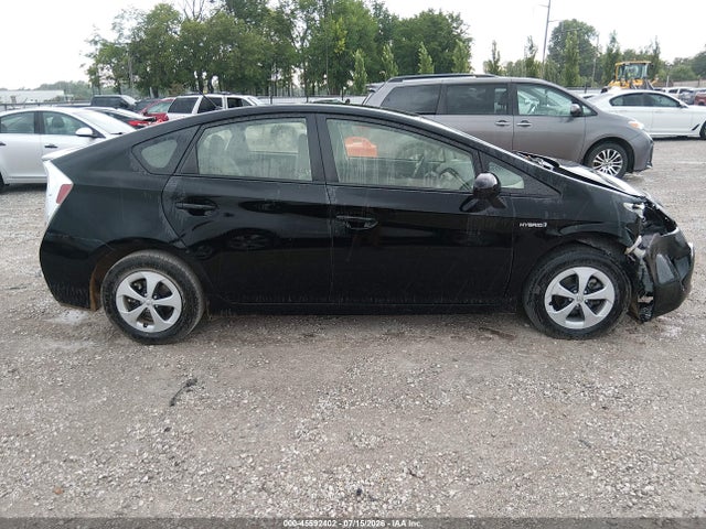 JTDKN3DU6F1903992 Toyota Prius Two