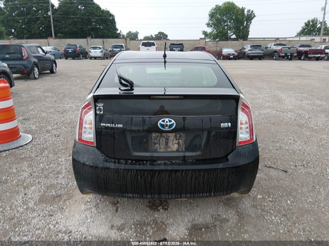 JTDKN3DU6F1903992 Toyota Prius Two