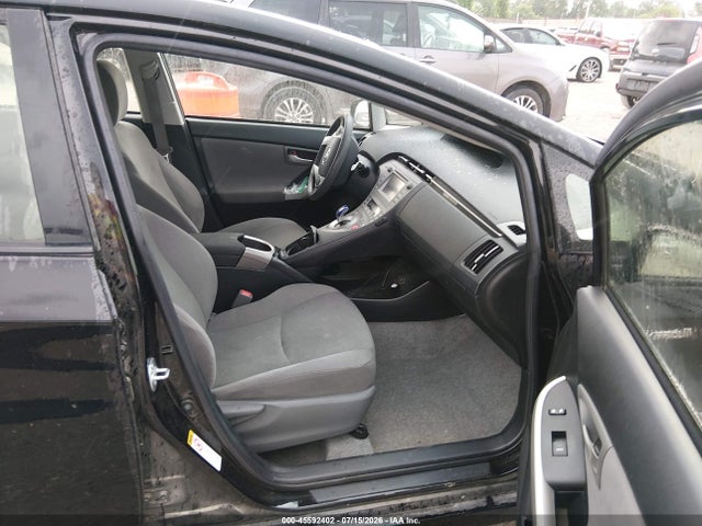 JTDKN3DU6F1903992 Toyota Prius Two