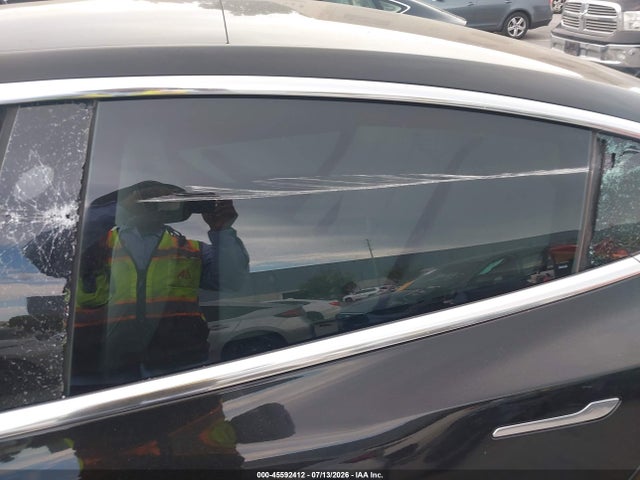Tesla Model 3 Long Range/performance 2019 5YJ3E1EB1KF413693 Image 19