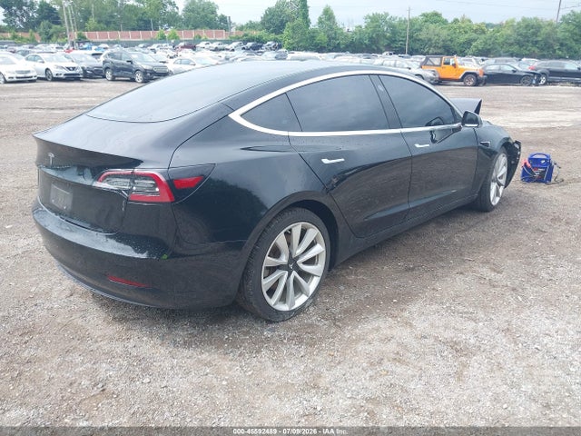 Tesla Model 3 Long Range/mid Range 2018 5YJ3E1EA3JF154579 Image 4