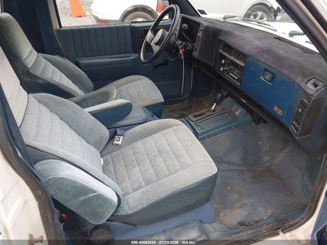 Продажа на аукционе авто 1983 Chevrolet Blazer S10, vin: 1G8CT18B6D0132079, номер лота: 45592555