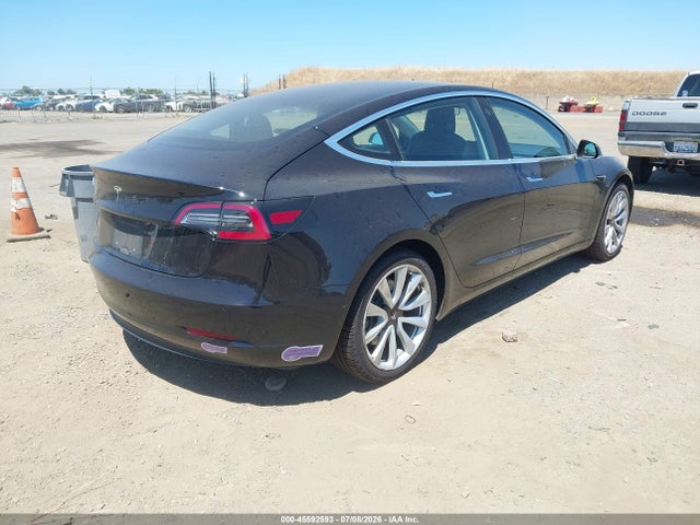 Tesla Model 3 Long Range/performance 2018 5YJ3E1EB8JF071433 Image 4