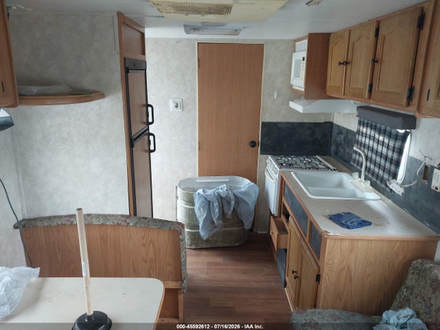 2004 Keystone Springdale მანქანა იყიდება აუქციონზე, vin: 4YDT245214C112087, აუქციონის ნომერი: 45592612