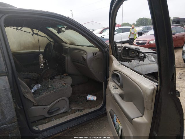 45592621 :رقم المزاد ، 1GNDT13S842120173 vin ، 2004 Chevrolet Trailblazer Lt مزاد بيع