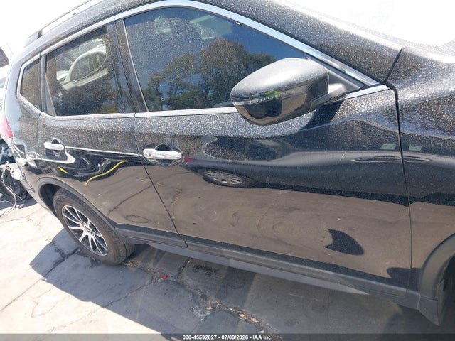 2020 Nissan Rogue Sv Fwd მანქანა იყიდება აუქციონზე, vin: 5N1AT2MT4LC798321, აუქციონის ნომერი: 45592627