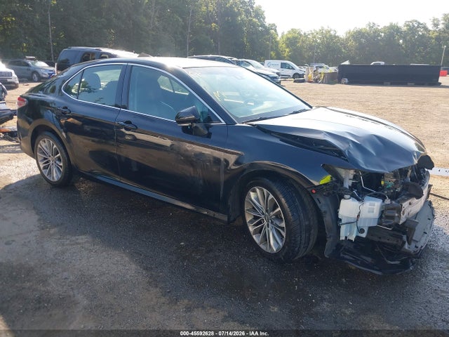 2018 Toyota Camry Xle მანქანა იყიდება აუქციონზე, vin: 4T1B11HK1JU026484, აუქციონის ნომერი: 45592628