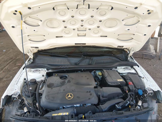 WDCTG4GB0FJ068948 Mercedes-Benz Gla 250 4matic