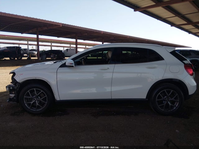 WDCTG4GB0FJ068948 Mercedes-Benz Gla 250 4matic