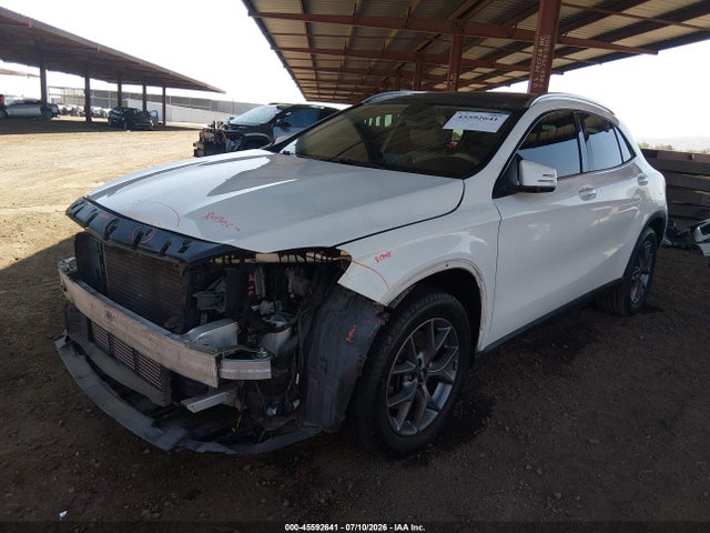 WDCTG4GB0FJ068948 Mercedes-Benz Gla 250 4matic