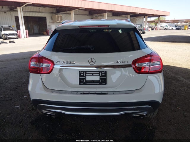 WDCTG4GB0FJ068948 Mercedes-Benz Gla 250 4matic