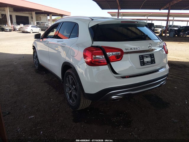 WDCTG4GB0FJ068948 Mercedes-Benz Gla 250 4matic