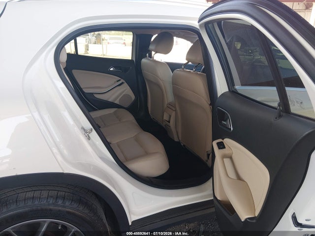 WDCTG4GB0FJ068948 Mercedes-Benz Gla 250 4matic