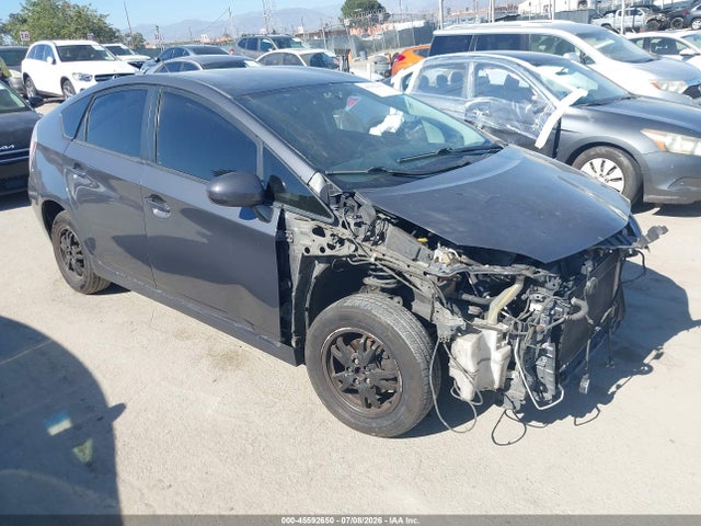 Toyota Prius Two 2014 JTDKN3DU9E1781613 Image 1