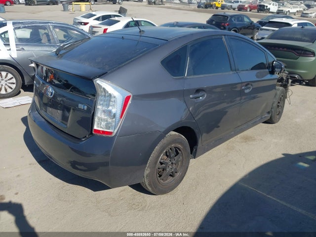 Toyota Prius Two 2014 JTDKN3DU9E1781613 Image 4