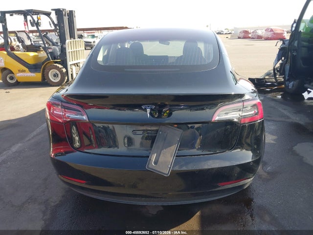 Tesla Model 3 Long Range/mid Range 2018 5YJ3E1EA7JF172356 Image 16