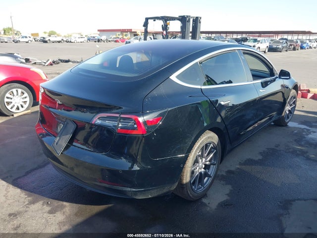 Tesla Model 3 Long Range/mid Range 2018 5YJ3E1EA7JF172356 Image 4