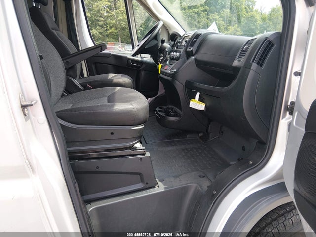 Продажа на аукционе авто 2018 Ram Promaster 1500 Low Roof 136 Wb, vin: 3C6TRVAG7JE147332, номер лота: 45592728