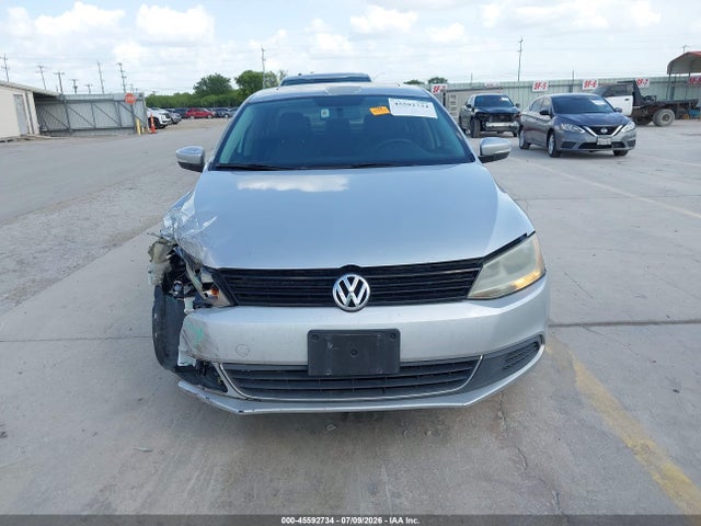 2013 Volkswagen Jetta 2.5l Se მანქანა იყიდება აუქციონზე, vin: 3VWDX7AJ4DM352656, აუქციონის ნომერი: 45592734