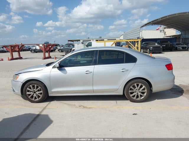 2013 Volkswagen Jetta 2.5l Se მანქანა იყიდება აუქციონზე, vin: 3VWDX7AJ4DM352656, აუქციონის ნომერი: 45592734