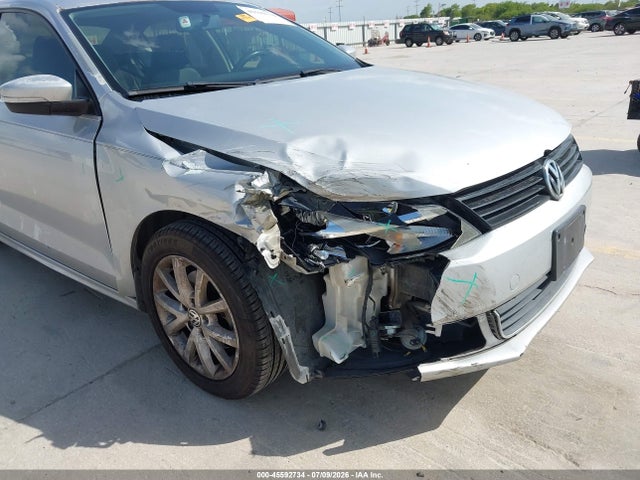 2013 Volkswagen Jetta 2.5l Se მანქანა იყიდება აუქციონზე, vin: 3VWDX7AJ4DM352656, აუქციონის ნომერი: 45592734