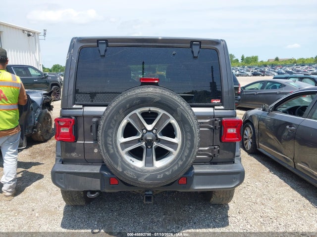 2018 Jeep Wrangler Unlimited Sahara 4x4 მანქანა იყიდება აუქციონზე, vin: 1C4HJXEG5JW324915, აუქციონის ნომერი: 45592790