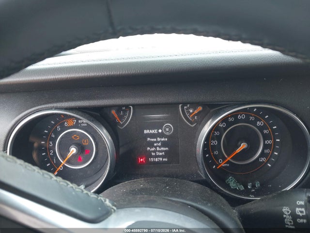 2018 Jeep Wrangler Unlimited Sahara 4x4 მანქანა იყიდება აუქციონზე, vin: 1C4HJXEG5JW324915, აუქციონის ნომერი: 45592790