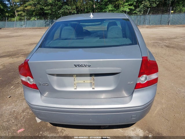 2006 Volvo S40 2.4i მანქანა იყიდება აუქციონზე, vin: YV1MS390862215858, აუქციონის ნომერი: 45592821