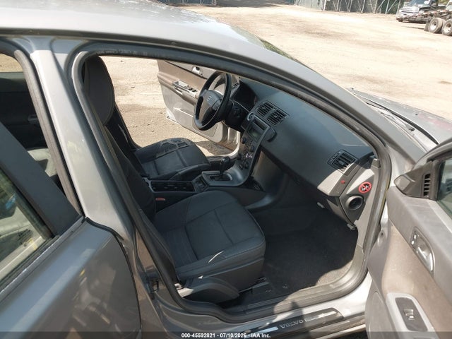 2006 Volvo S40 2.4i მანქანა იყიდება აუქციონზე, vin: YV1MS390862215858, აუქციონის ნომერი: 45592821